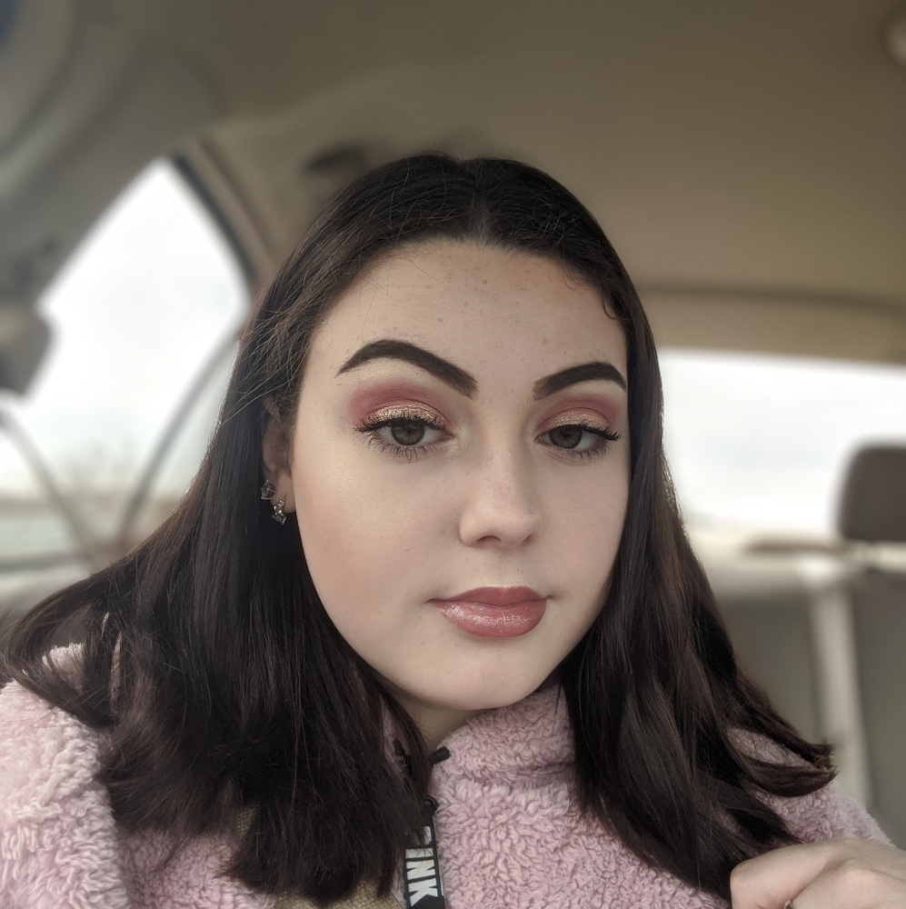 MEET YOUR POSHER😊